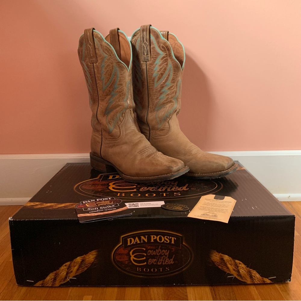 Cowgirl Boots Leather Boots Dan Post Distressed Kendall 8 M Turquoise Accents